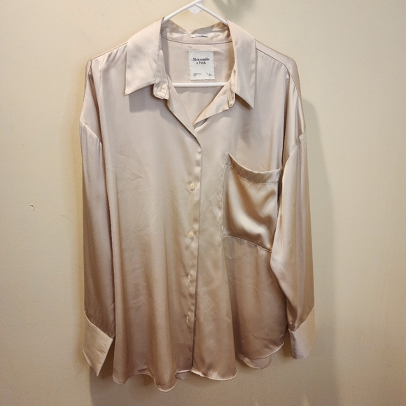 Abercrombie and Fitch Satin Oversized Button-Up Shirt Size L - Picture 1 of 10